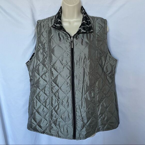 NWT Casual Identity Reversible Vest size larger - Picture 6 of 16